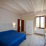 Gæstehus Le Api 3*