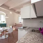 Le Api Gæstehus Marina di Campo