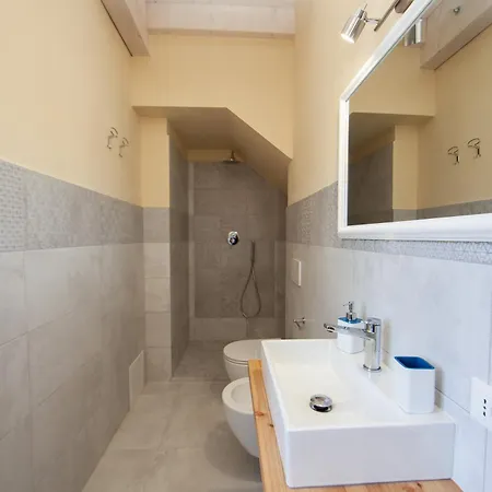 Casa de hóspedes Le Api 3*