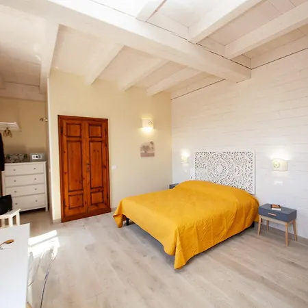 Casa de hóspedes Le Api 3*