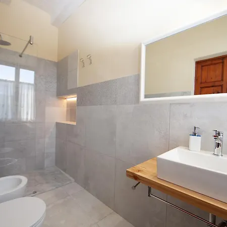 Le Api Марина-ди-Кампо