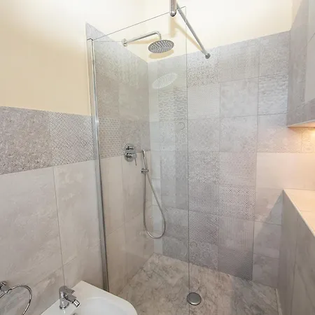 Le Api Guest house
