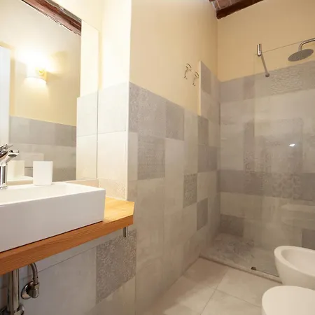 Le Api Марина-ди-Кампо