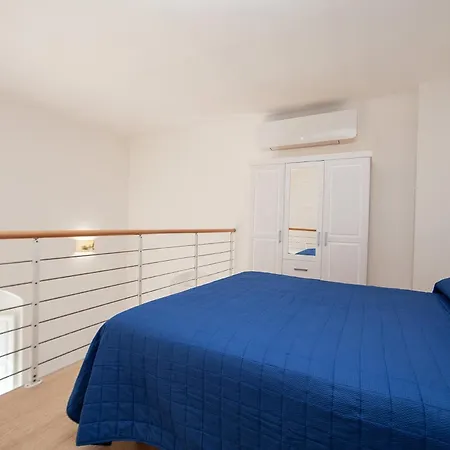 Le Api Guest house