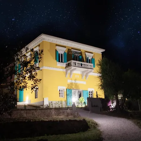 Le Api Гостевой дом Марина-ди-Кампо