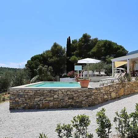 Гостевой дом Le Api 4*